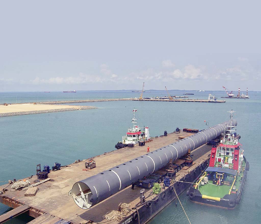 layanan stevedoring and cargo handling