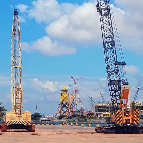 peralatan logistik Crane